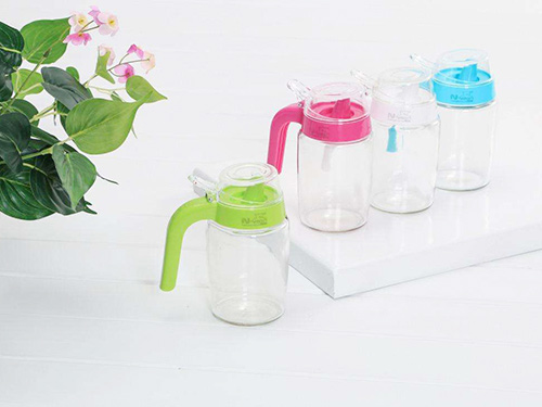 塑料容器